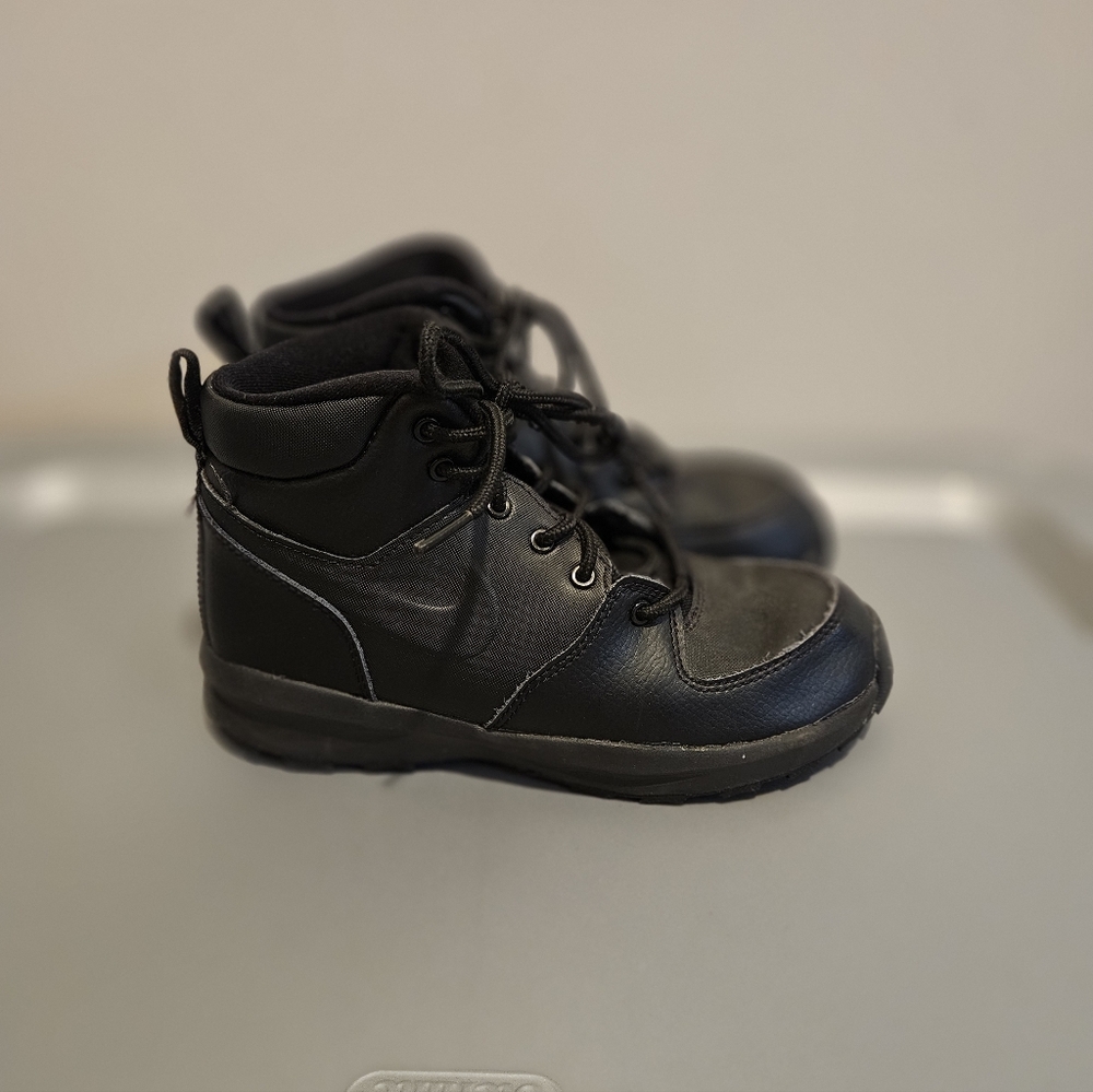 Kids Nike Black Boots